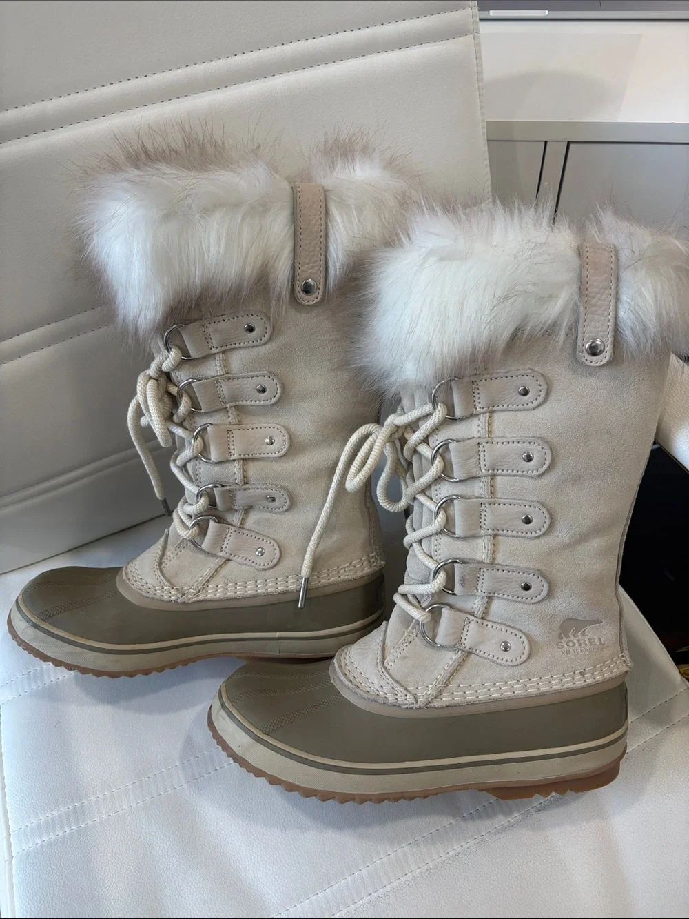 Sorel Women's Beige Faux-Fur Joan of arctic winter boots